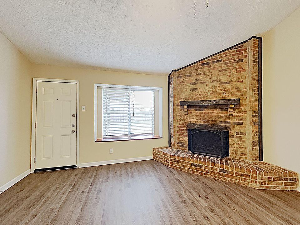 1st image of 862 Apple Valley Dr