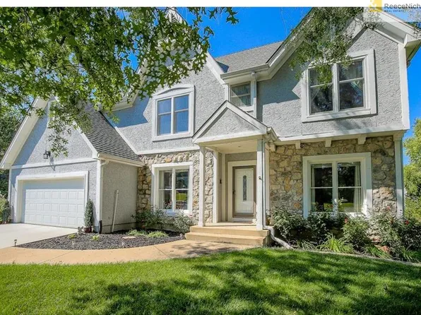 3200 W 121st Ter, Leawood, KS 66209