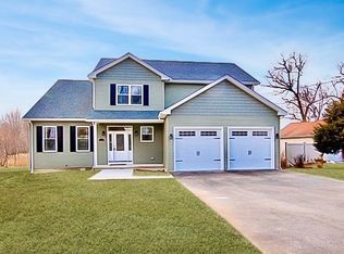 30 Leitch St, Springfield, MA 01109