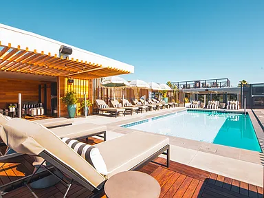 Fitz on Fairfax Apartments