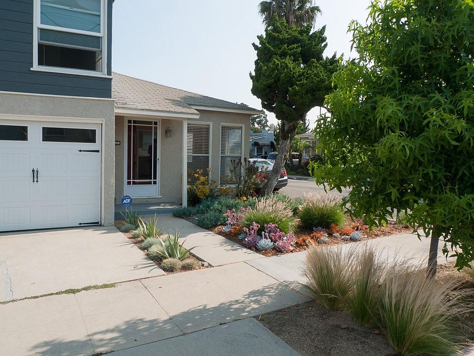Front entrance with two car garage