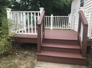 36 Lakeview Ave, Tyngsboro, MA 01879