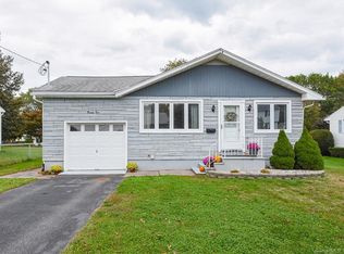 22 Dearborn Pl, Newington, CT 06111