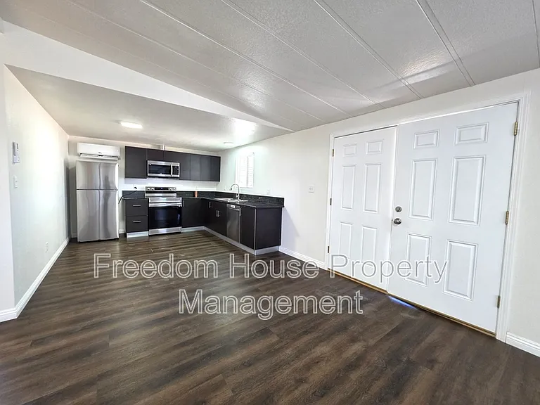 1911 Greta Blvd — Photo 13