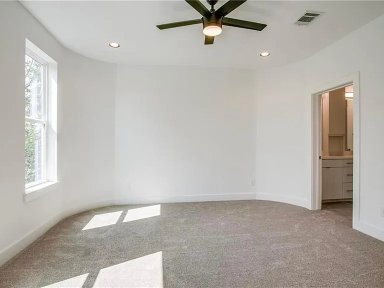 4632 Virginia Ave — Photo 16