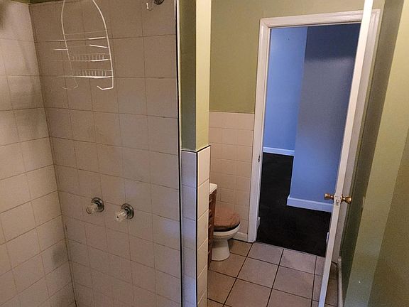 3rd image of 5521 Boyer St APT C