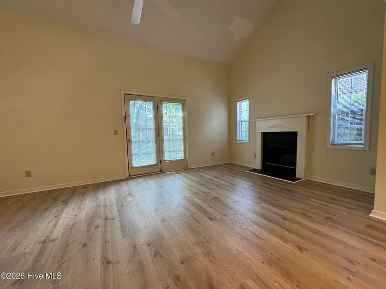 5147 Lamppost Cir — Photo 3