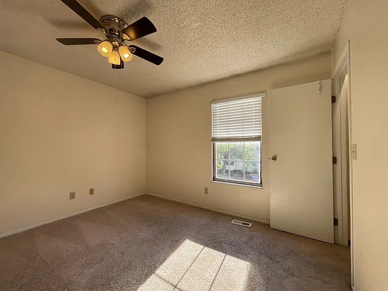 5171 Singleton Dr — Photo 17