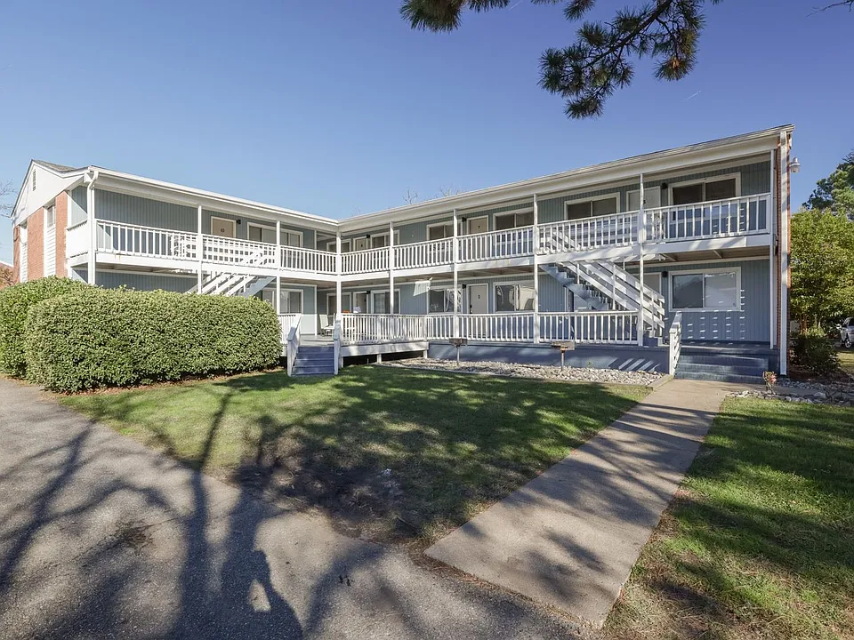 Little Bay Ave 1226