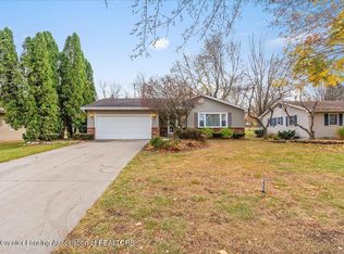 1001 Sandy Ln, Saint Johns, MI