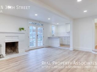 2214 N 36th St, Seattle, WA 98103