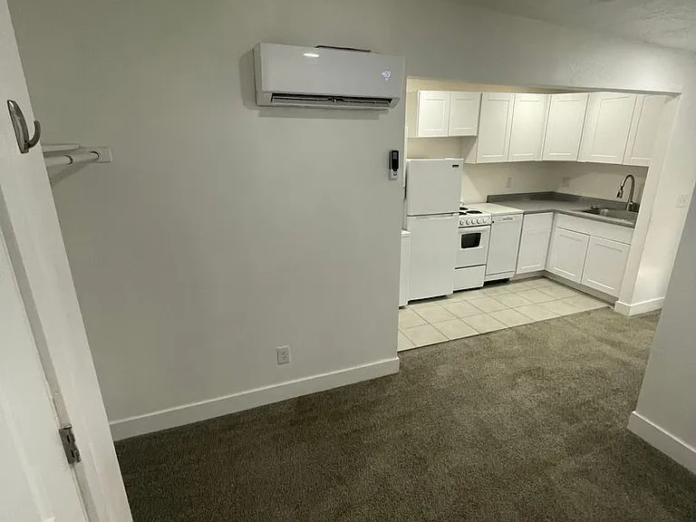 13224 S Redwood Rd — Photo 5