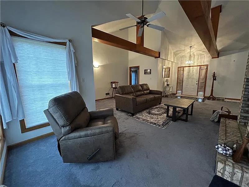 3 bed, $3,500 — Photo 2