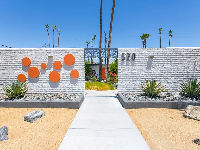520 S. Desert View Drive — Photo 7