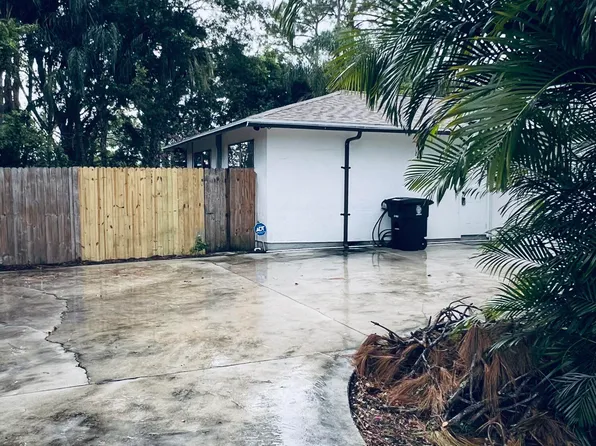 826 SE Damask Ave #A, Pt Saint Lucie, FL 34983