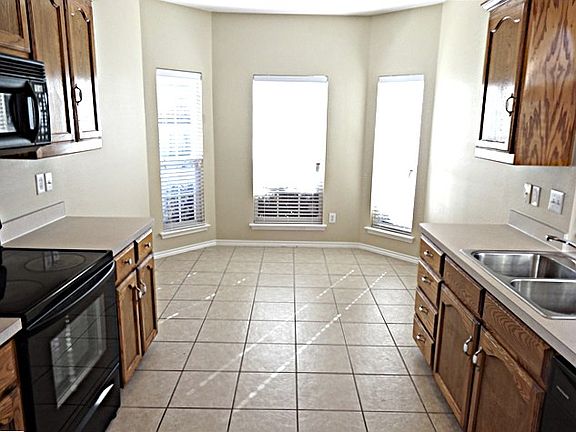 3rd image of 6424 Payton Dr