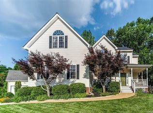 12819 Mill Bluff Dr, Midlothian, VA 23112