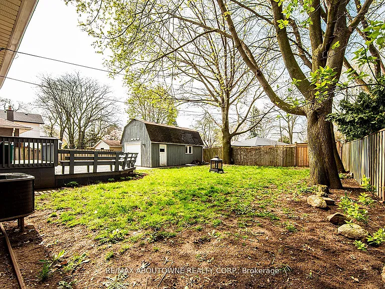 530 Lees Ln — Photo 30