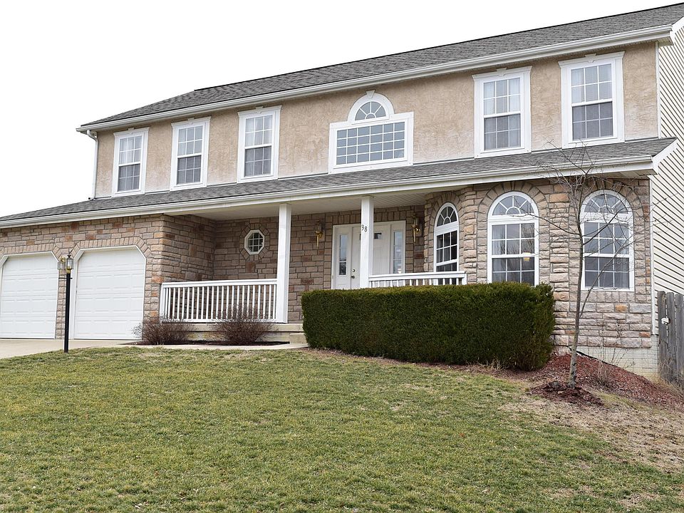 1st image of 38 Knights Bridge Dr W