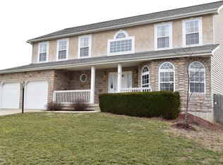 38 Knights Bridge Dr W, Pickerington, OH 43147