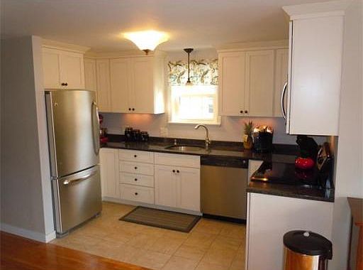 5th image of 43 Kent St #D1