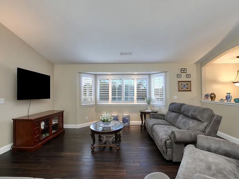 245 Hazel Ln — Photo 8