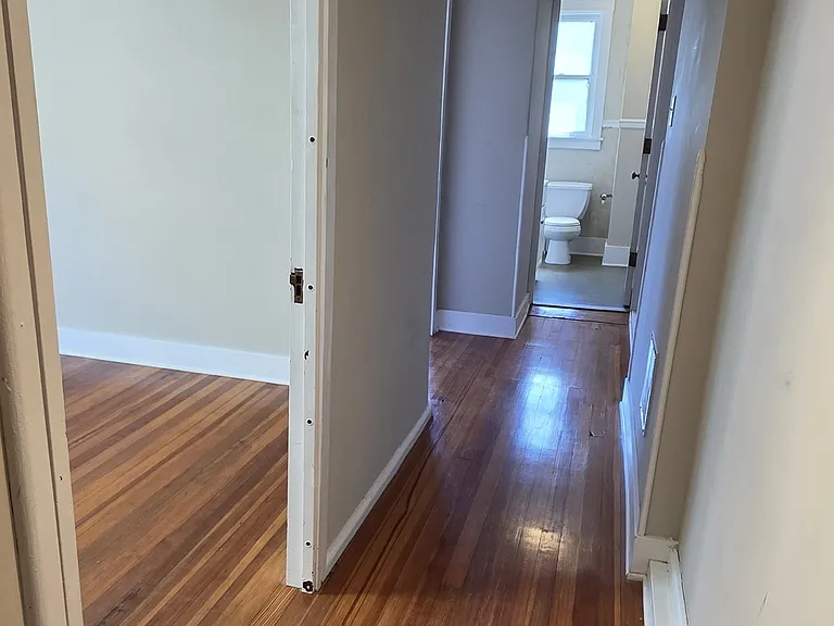 104 W Chestnut St #3F — Photo 11