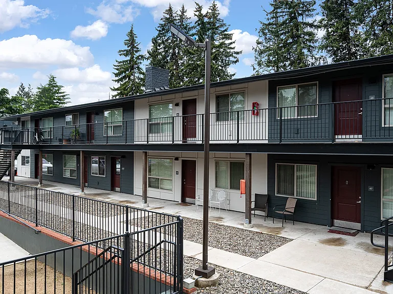 Spruce Park Apartments — Photo 25