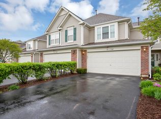 3134 Reflection Dr, Naperville, IL 60564