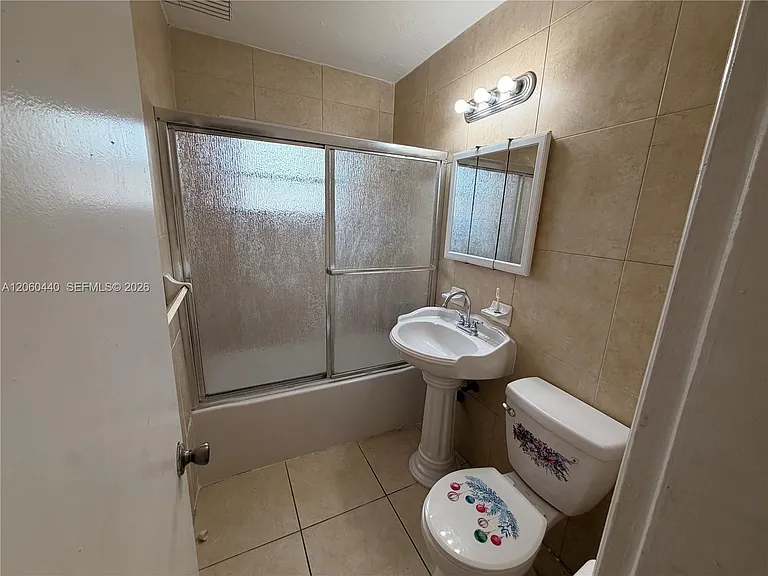 17950 NW 6th Ct — Photo 6