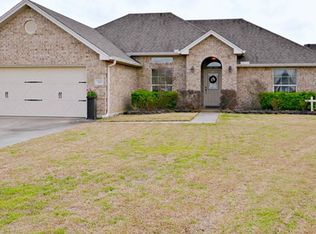 122 Crown Ridge Dr, Nederland, TX 77627