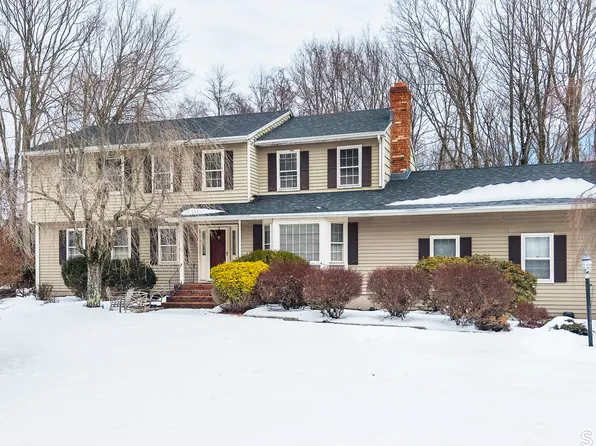 34 Bagburn Road, Monroe, CT 06468