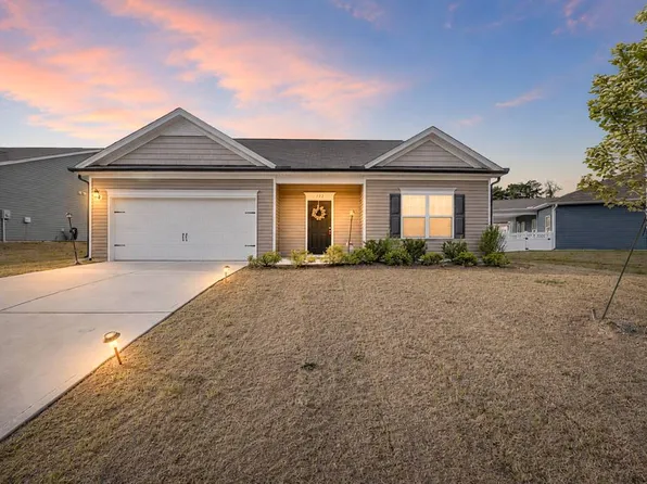 122 Altair Ln, Sanford, NC 27330
