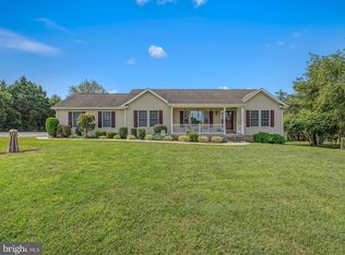 38 Veggie Ln, Bunker Hill, WV 25413