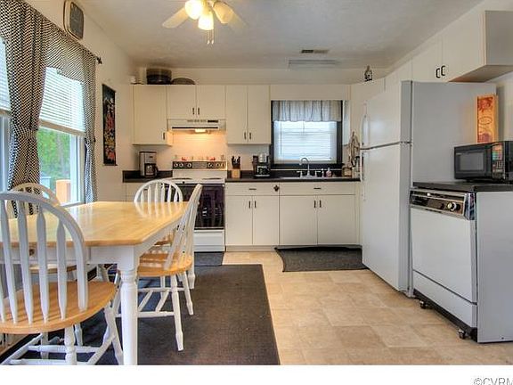 2nd image of 7111 Bruce Academy Ct