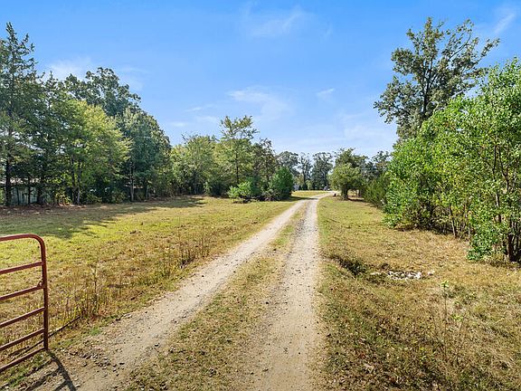 2nd image of 510 Greenwood Rd