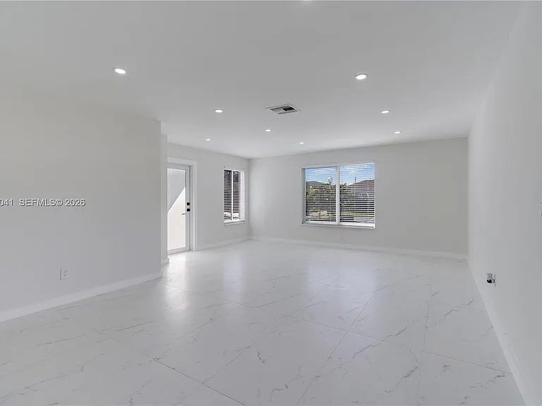 9826 SW 222nd Ter — Photo 4