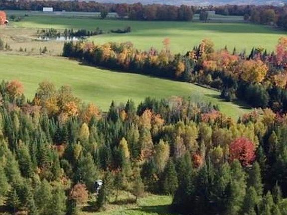 3rd image of 254 Airport Road