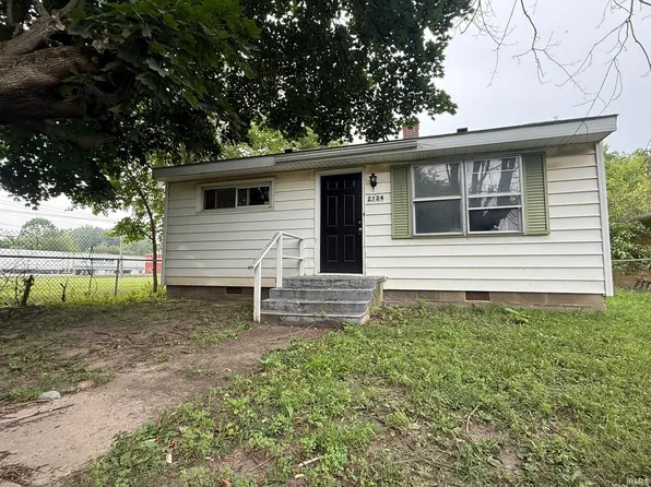 2324 25th Ave, Fort Wayne, IN 46802
