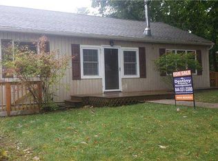 51 Rosewood Rd, Rocky Point, NY 11778