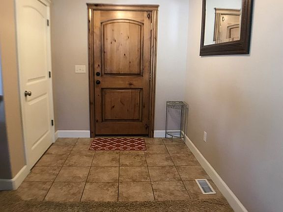 2nd image of 1189 Grassland Dr