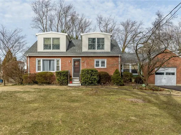 31 Wash Cross Penn Rd, Pennington, NJ 08534