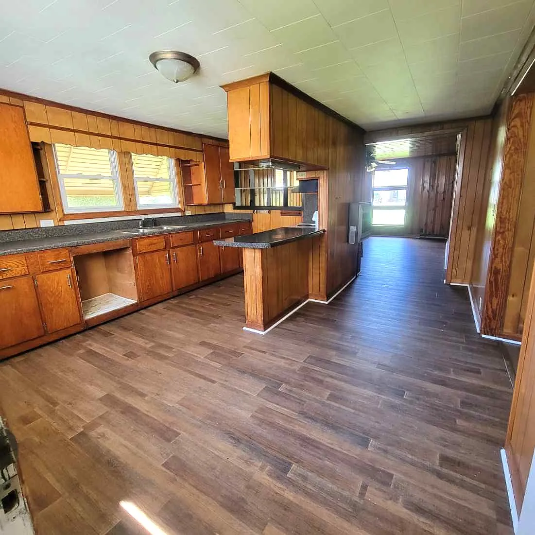 3 bed, $1,295 — Photo 4