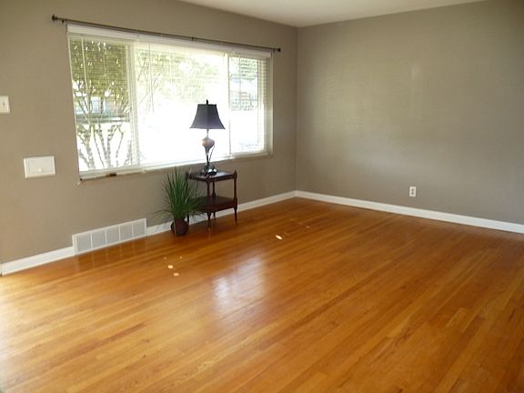 4th image of 10929 Vargas Dr