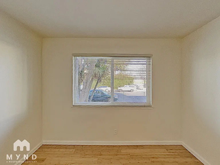 2376 Sutter Ave #2 — Photo 8