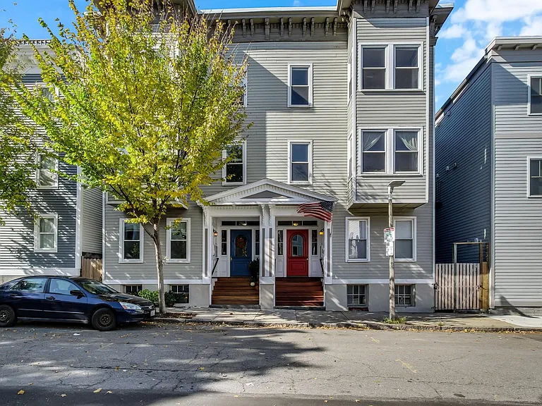 28 Monument St #1 — Photo 16