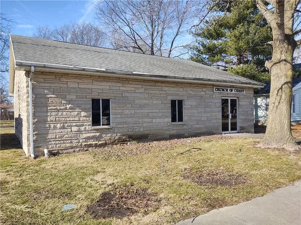 407 S Grant St, Sullivan, IL 61951