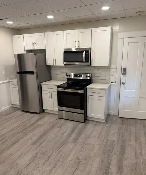 18 Lancaster St #2R — Photo 1