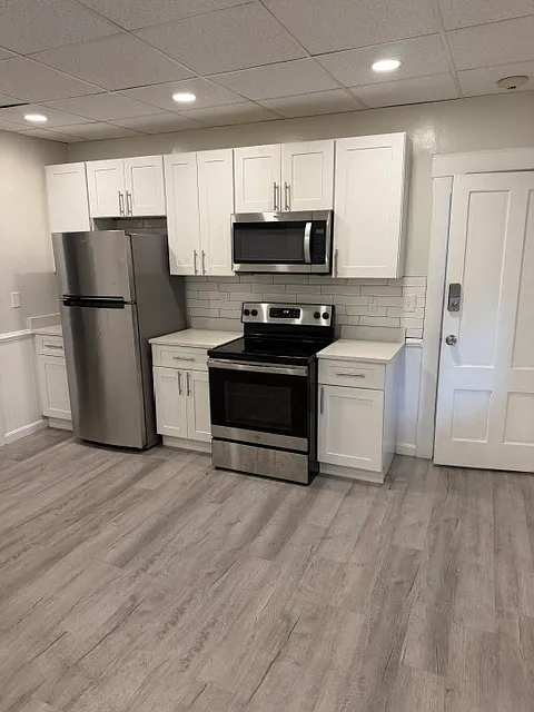 18 Lancaster St #2R