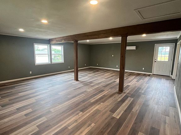 5th image of 133 Lake Circle Dr